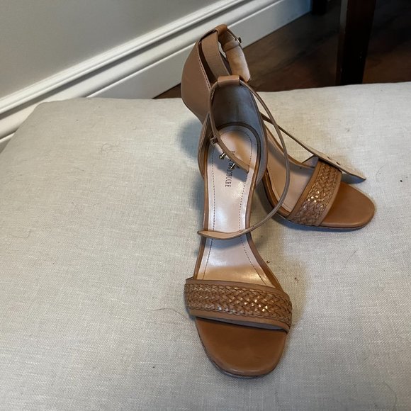 Pour La Victorie Heels - Picture 2 of 4